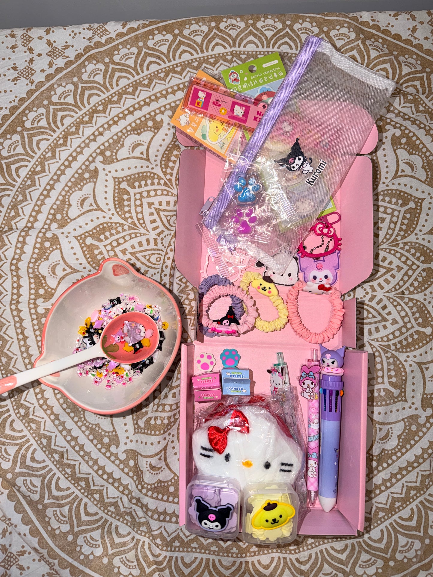 2 scoop lucky scoop- Mystery stationary & Accessories! [Colour theme customisable]